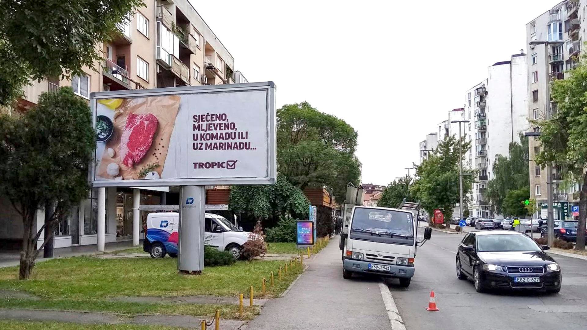 Billboard — Centar, kod TC Emporium, Bijeljina