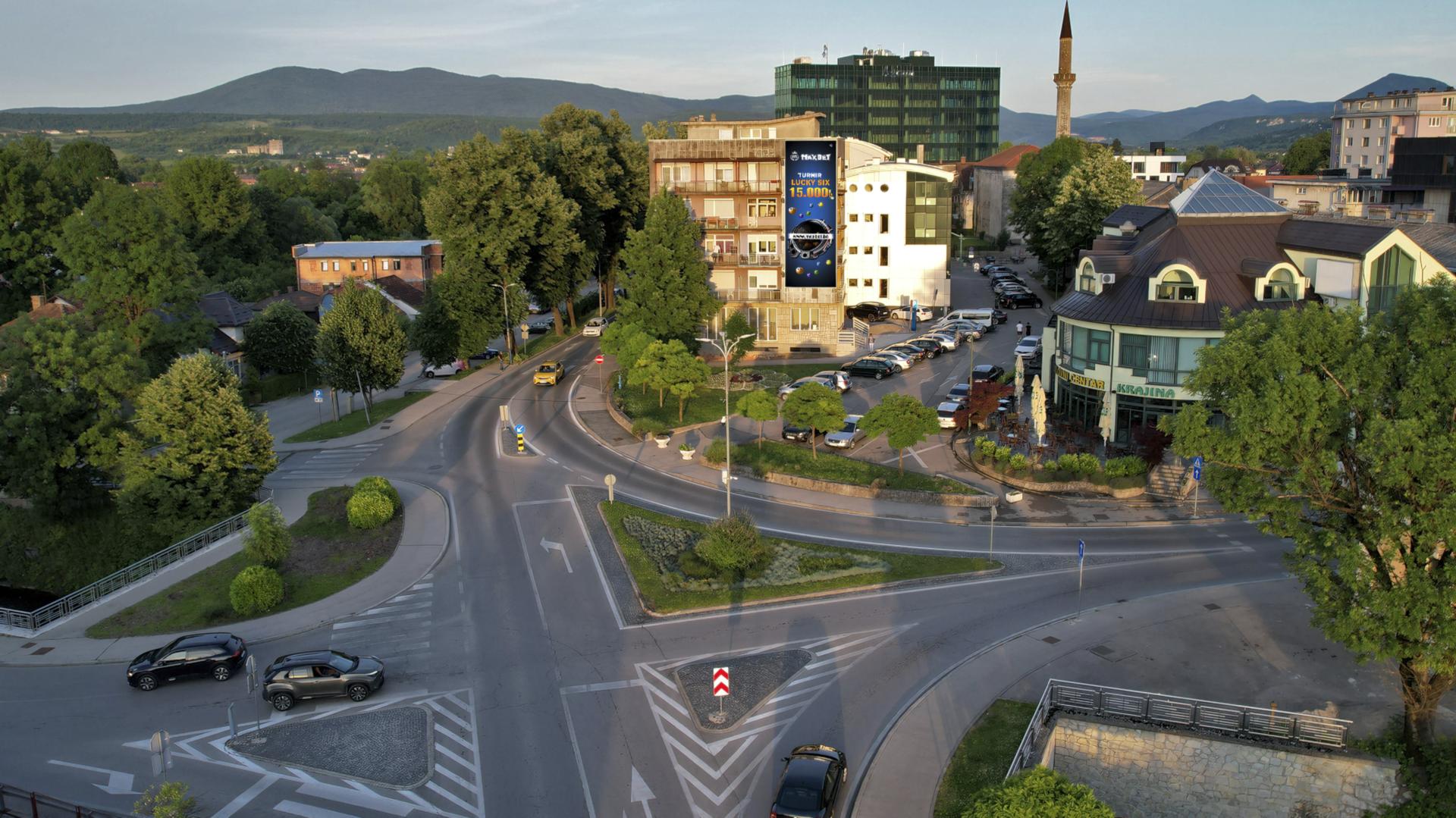 Centar, raskrsnica i kružni tok Bedem, prema centru