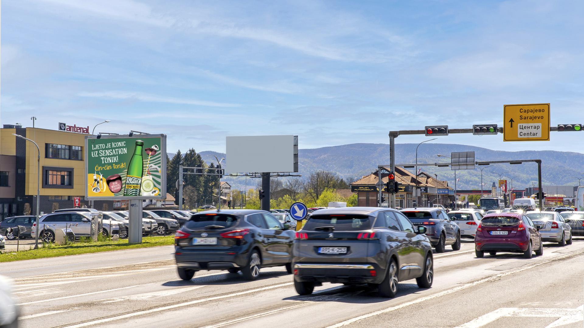 Zapadni tranzit, raskrsnica kod Peugeot i Hyundai salona, prema centru