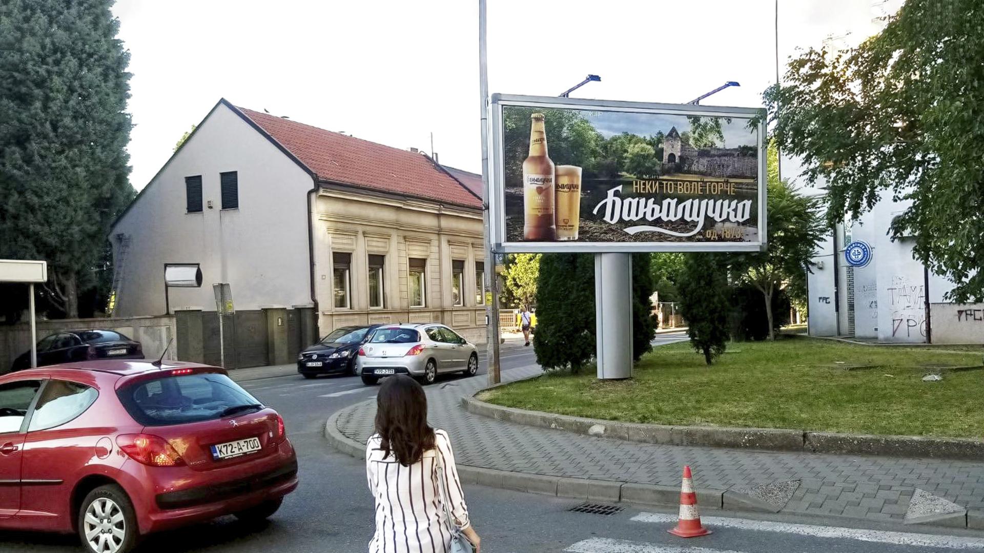 Centar, Bijeli soliteri, kod UniCredit banke