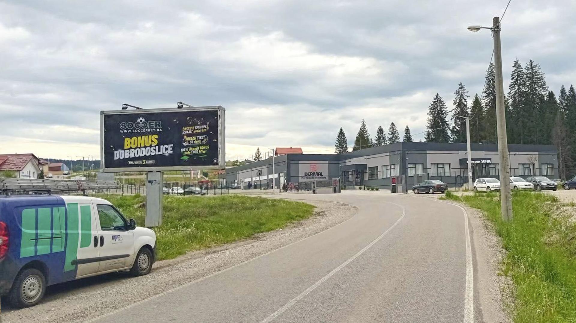Kod fabrike obuće Dermal, ulaz u grad  prema centru