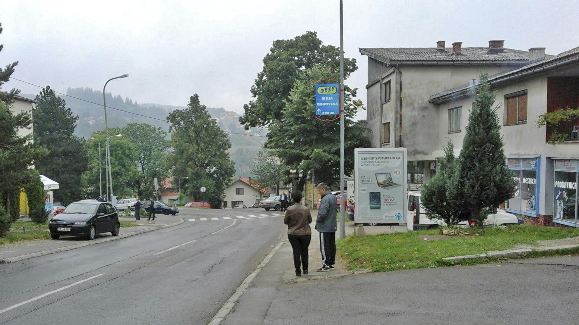 Centar, kod Tropic marketa, prema Pošti